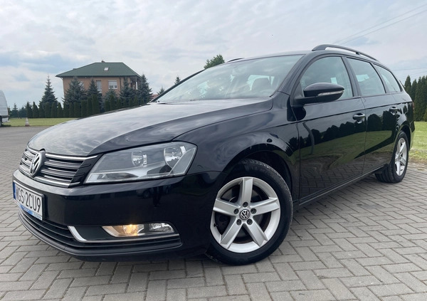 Volkswagen Passat cena 28900 przebieg: 245000, rok produkcji 2013 z Pilawa małe 529